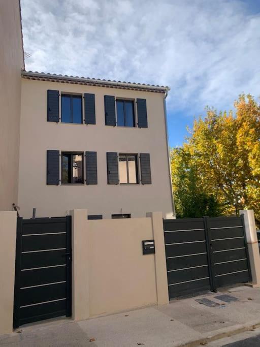 Le 2 Ter Apartment Puyloubier Екстериор снимка